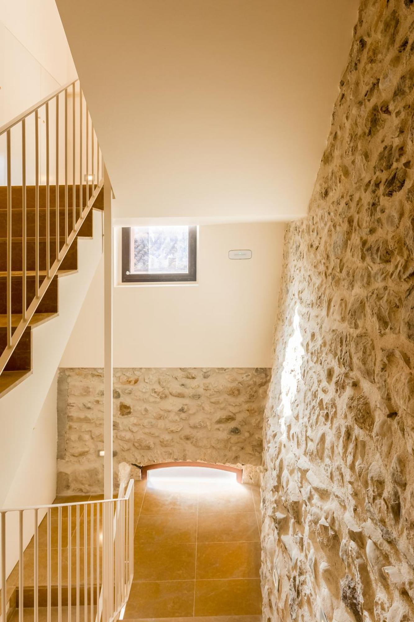 Can Cintet 1 Apartamento En La Plaza De Besalú Esterno foto