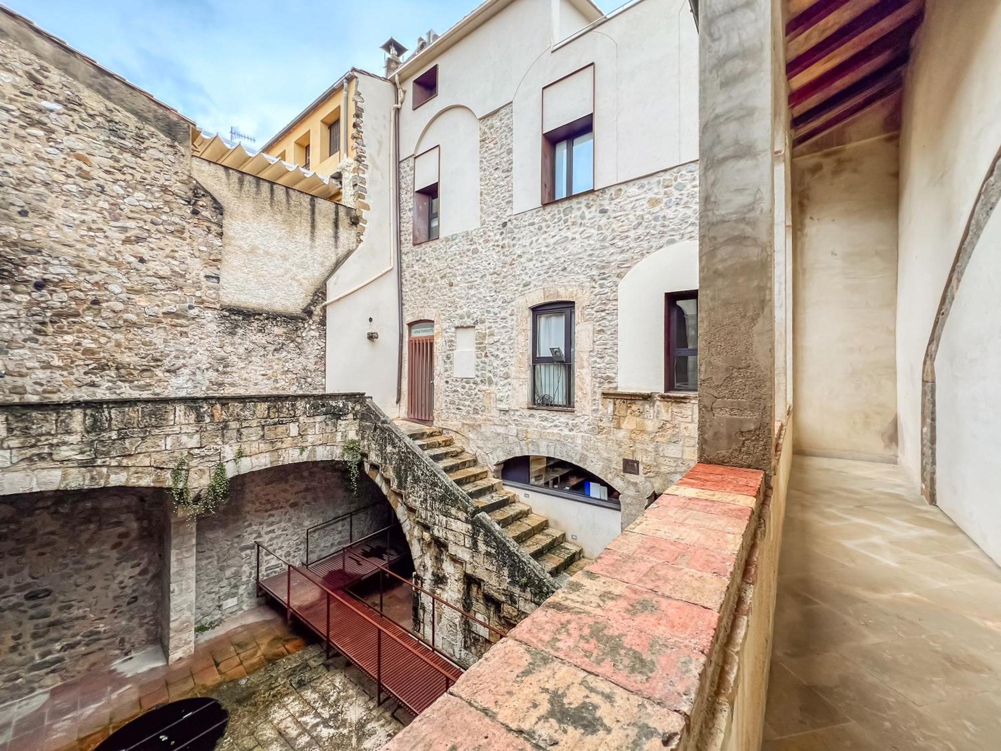 Can Cintet 1 Apartamento En La Plaza De Besalú Esterno foto