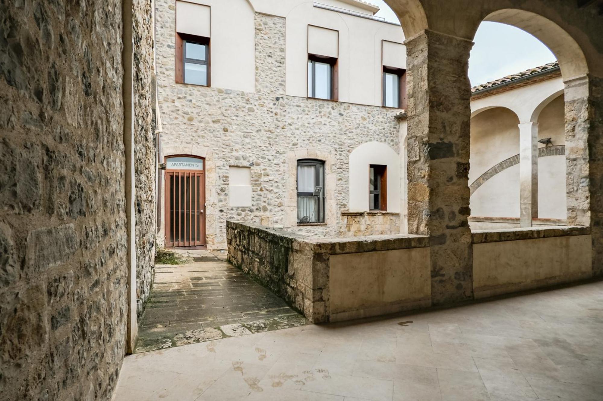 Can Cintet 1 Apartamento En La Plaza De Besalú Esterno foto